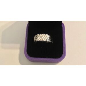 Pretty .925 Sterling Ridged Triple Diagonal Sim Diamond Band Ring Sz 8